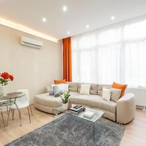 Modern, Quiet & Cozy In The Middle Of Downtown Near Danube At Fashion Street , Budapest Ungheria